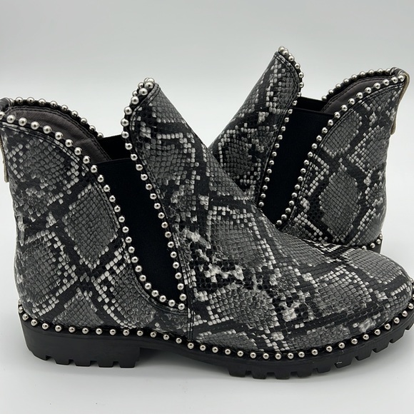 Seven Dial Booties - Picture 6 of 9